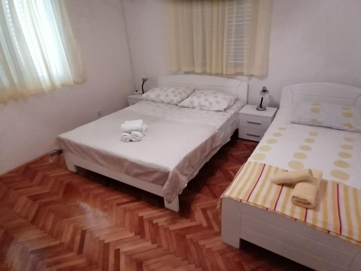 Apartments Piko2 Jelsa  Ngoại thất bức ảnh